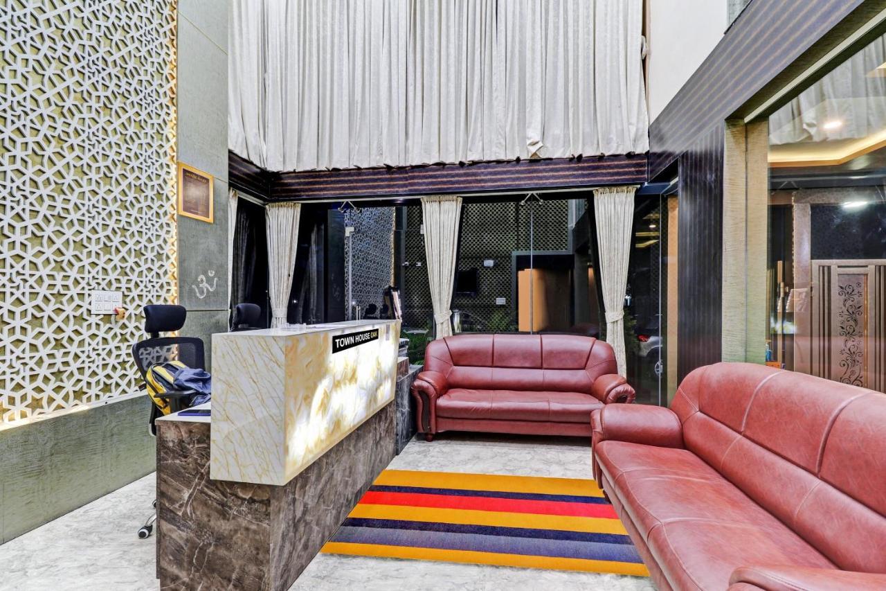 Yelahanka Townhouse Oak Dreamland Suites المظهر الخارجي الصورة